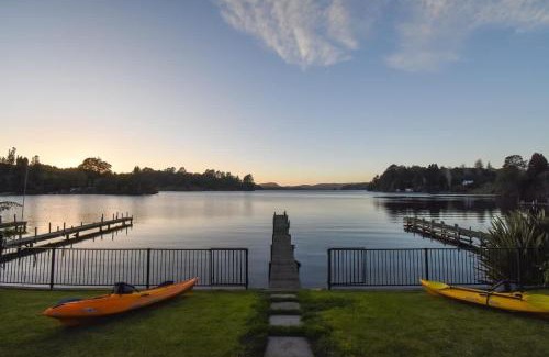 Okere Falls Maison | Lakefront Oasis