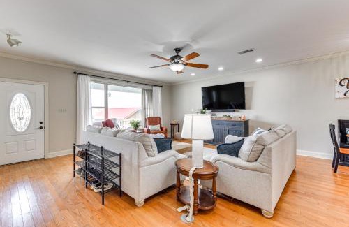 Oscar Maison | Lakefront Oscar Home with Game Room and Boat Dock!