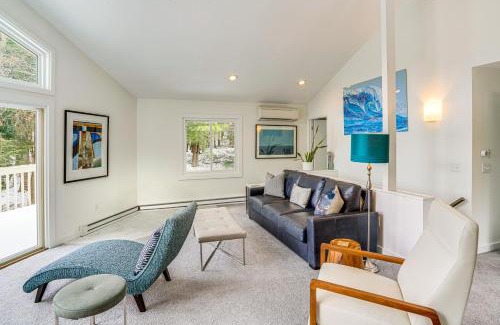 Otis Maison | Lakefront Otis Home with Stunning Views and Boats!