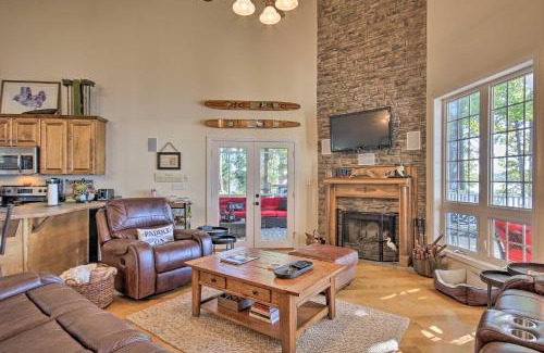 Cross Hill Maison | Lakefront Paradise with Fire Pit - Dogs Welcome!