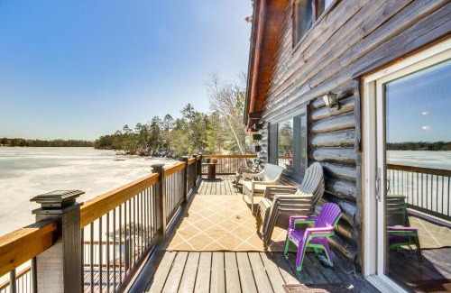 Park Rapids Maison | Lakefront Park Rapids Cabin with Decks and Boat Dock!