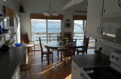 Skaneateles Cottage | Bord du lac-Emplacement spectaculaire-3 chambres au bord du lac- 1 semaine de choix disponible