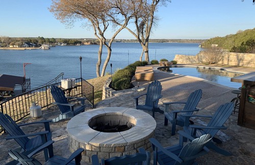 Granbury Maison | Propriété au bord du lac avec piscine et phare avec une vue imprenable sur le lac,.