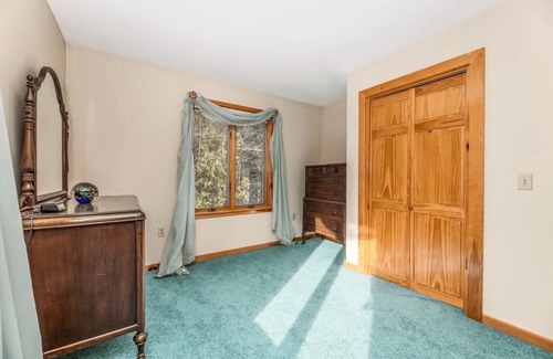 Standish Maison | Lakefront Retreat | Sleeps 10 | Private Beach