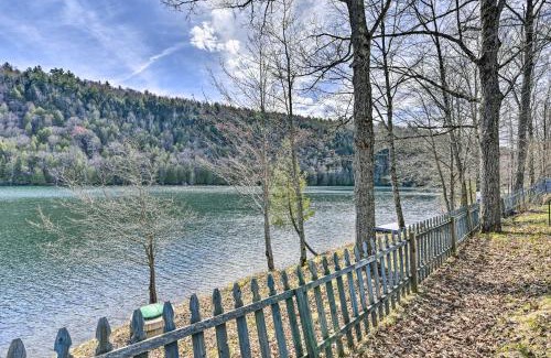 Eastern Vermont Maison | Lakefront Retreat with Large Yard and Boat Dock!