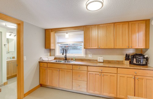 Salem Maison | Lakefront Salem Retreat - Fish, Swim, Kayak & More