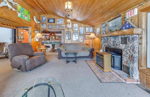 Suring Maison | Lakefront Suring Home with Pool Table and Views!