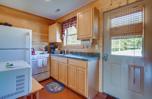 Columbia Cabine | Lakefront Columbia Cabin w / Vues & Porch!