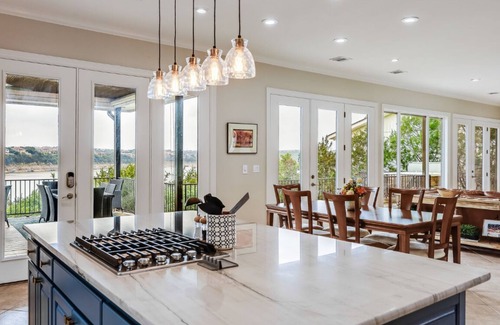 Point Venture Maison | Lakefront w gourmet kitchen, open living, multiple decks/patios, hot tub, dock