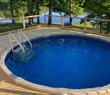 Corinth Maison | Lakehouse Hot Tub & Pool close to Ark Encounter