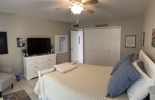Litchfield Park Maison | Lakehouse in Old Litchfield Park