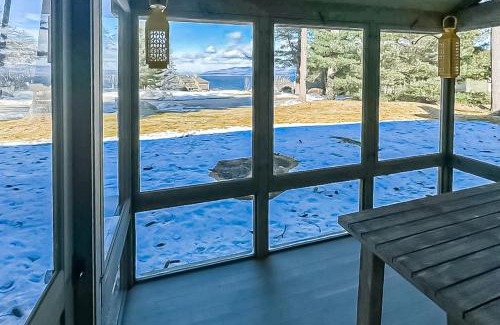 Gilford Maison | Lakeshore Retreat