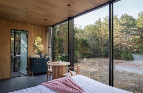 Bastrop Maison | Lakeside ÖÖD Mirror Cabin #1 - Nature Getaway