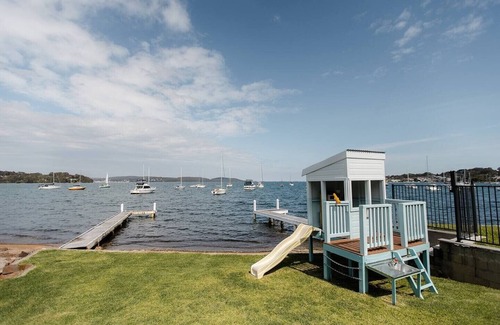 Toronto Maison | Lakeside and Family Friendly