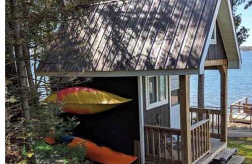 Wiarton Cabine | Lakeside Bliss - a waterfront dream