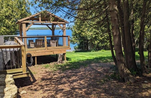 Wiarton Cabine | Lakeside Bliss - a waterfront dream