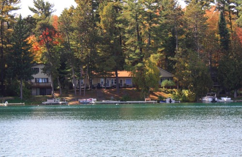 Waupaca Cottage | Retraite de cabine sur la chaîne O'Lakes de Waupaca