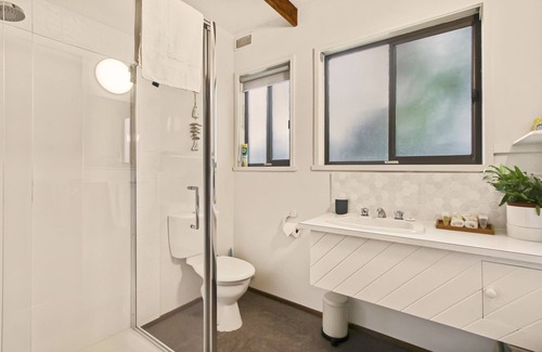 Nungurner Cabine | Vue imprenable sur le front de mer, paysages, oiseaux, kayaks gratuits et ponton privé