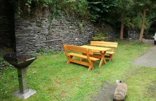 Burgk Appartement | Lakeside Comfort with Garden