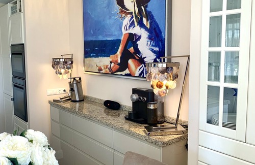 Csopak Copropriété | Lakeside condo with beach access
