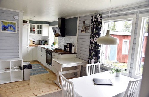 Skaulo Cottage | Lakeside Cottage in Lapland with great view !!