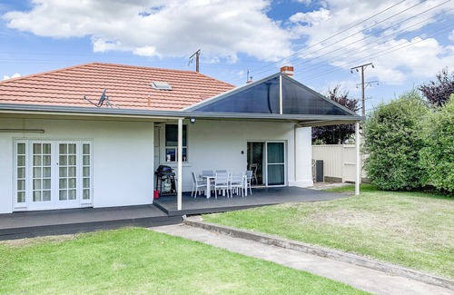 Mount Gambier Maison | LAKEESIDE ON FERRERS .... MARCHEZ AU BLEU LAKE ** WIFI GRATUIT & NETFLIX **