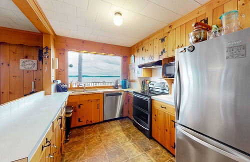 Alton Bay Maison | Lakeside cottage with Lake Winnipesaukee views & private boat dock, dog-friendly