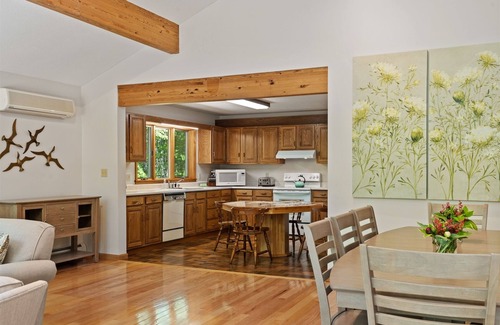 Lyman Maison | Lakeside Elegance: Newly Renovated Retreat on Kennebunk Pond