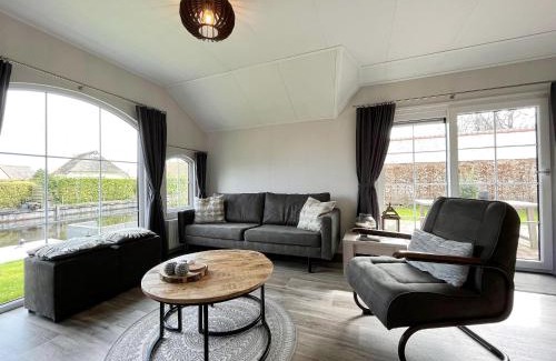 Sint Nicolaasga Maison | Lakeside Farm Stay, Friesland