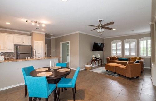Heath Copropriété | Lakeside Getaway: Pool, Sauna, 2BR Over Garage Condo and RV, Fishing, Playground, Basketball Court!