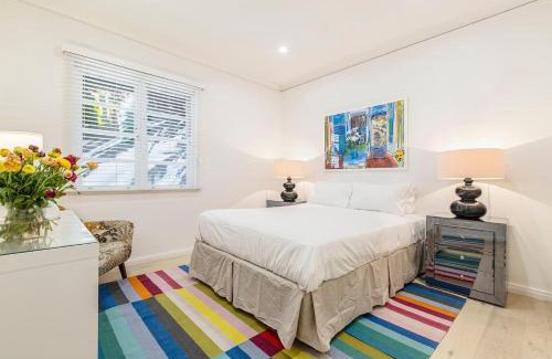 South Melbourne Appartement | Lakeside Glow - Stylish Retreat near Beach & Markets