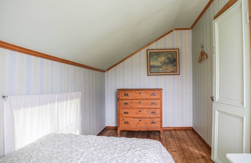 Ramvik Cottage | Lakeside Guesthouse
