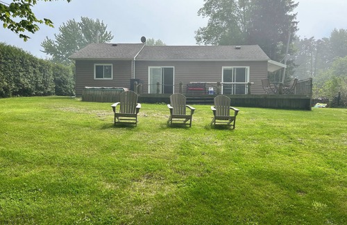 Wilson Maison | Lakeside Haven
