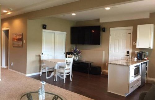 Eatonville Maison | Lakeside Living Suite! Mt Rainier, Nwtrek, Jblm