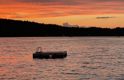 Gray Maison | Lakeside Living w\sandy beach within 25 minutes of Portland