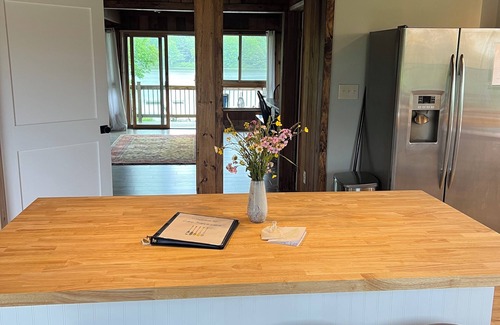 Granville Summit Cabine | Lakeside Lodge
