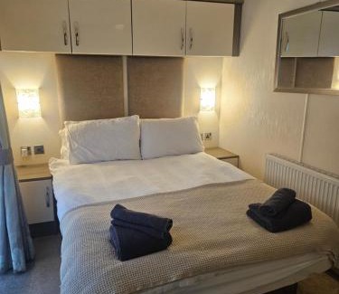 Clacton-on-Sea Maison | Lakeside mini lodge