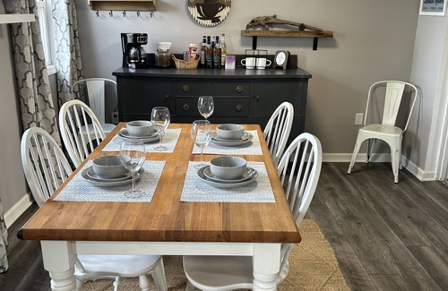 Ida Maison | Lakeside Oasis - Lake Erie Lakefront with Golf Cart
