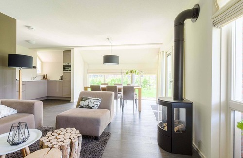 Terkaple Villa | Villa sur l'eau dans la région du Sneekermeer, micro-ondes