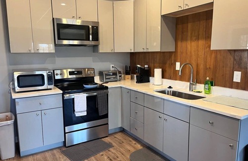 Franklin Cabine | LakeTrail Modern Cabin Apt / Hot tub (opt) LT5