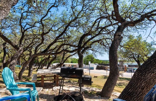 Volente Cabine | LakeTravis Bungalow 1