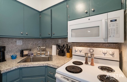 Volente Cabine | LakeTravis Bungalow 3