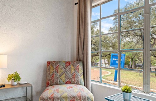 Volente Cabine | LakeTravis Bungalow 4