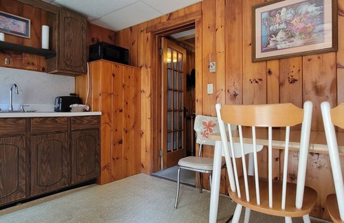 North Sebago Appartement | Lakeview Apartment-Private Beach-Pets Welcome - Round Table Lodge, Sebago, Maine