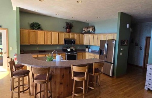 Eagle Bay Chalet De Ski | Lakeview Chalet @ Beachfront Eagle Bay Village