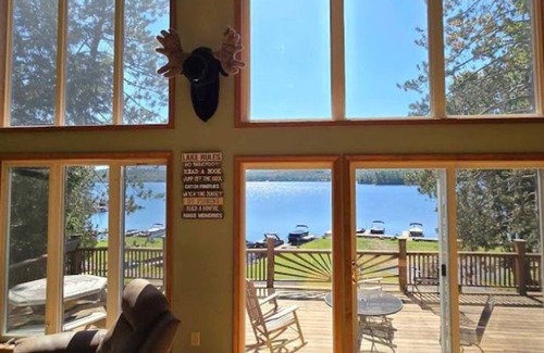 Eagle Bay Chalet De Ski | Lakeview Chalet @ Beachfront Eagle Bay Village