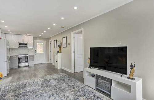 Hopatcong Maison | Lakeview Cozy Home - 2-Bedroom Cottage in Hopatcong, NJ