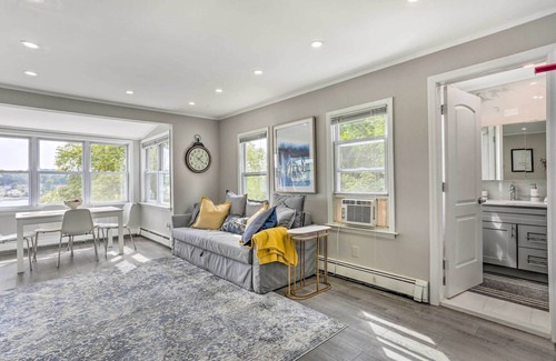 Hopatcong Maison | Lakeview Cozy Home - 2-Bedroom Cottage in Hopatcong, NJ