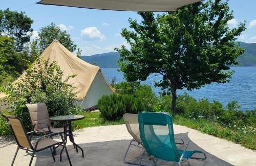 Dalgopo Autre | Lakeview Glamping
