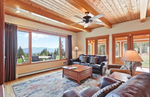 Sandpoint Maison | Lakeview Home with new hot tub - Sleeps 10